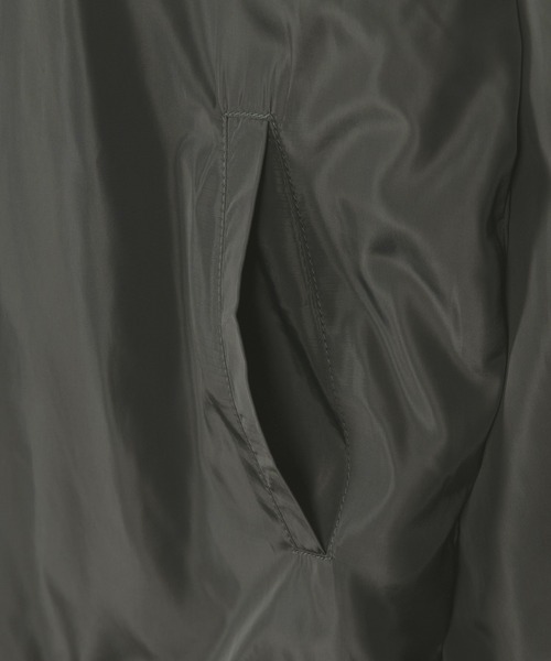 VISION STREET WEAR(ヴィジョンストリートウェア)の「【VISION STREET WEAR/ヴィジョンストリートウェア】袖刺繍 ワイドコーチジャケット(ブルゾン・メンズ・チャコールグレー/ブルー/グリーン/マスタード・M/L/XL)」の16枚目の写真