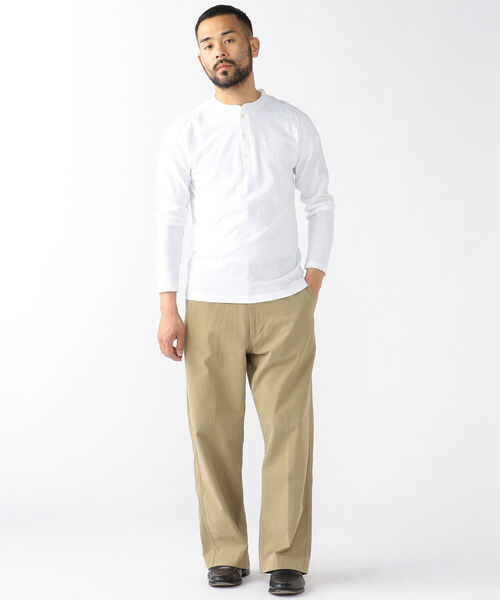 BEAMS PLUS（ビームスプラス）の「BEAMS PLUS / ヘンリーネック ロングスリーブ Tシャツ（Tシャツ/カットソー・メンズ・ブラック/ネイビー/オフホワイト・LARGE/MEDIUM/X-LARGE/SMALL）」の13枚目の写真