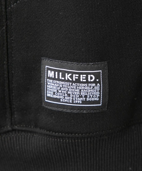 MILKFED.（ミルクフェド）の「FRONT LOGO SWEAT TOP（スウェット・レディース・ブラック/ライトブルー/ライトパープル/ベージュ/オフホワイト/ネイビー・ONE SIZE）」の8枚目の写真