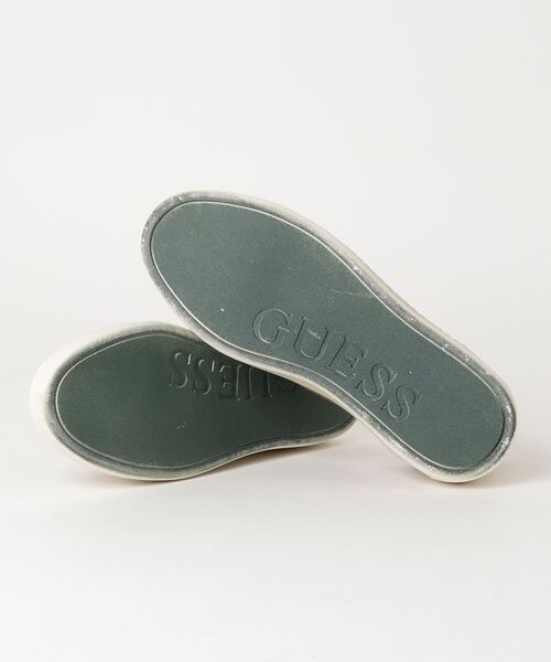 Guess（ゲス）の「Strave 4G Logo Sneaker（スニーカー・メンズ・ベージュ・44/41/42/43/45）」の4枚目の写真