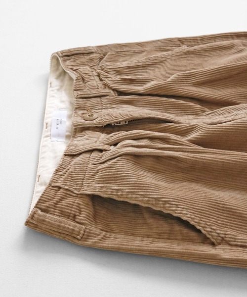 SETTO（セット）の「UNE PANTS：ワイドタックパンツ（その他パンツ・メンズ・ベージュ/ダークブラウン/アイボリー・L/XS/M/S）」の18枚目の写真