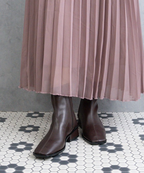 Fabby fabby(ファビィーファビィー)の「ストレッチショートブーツ(ブーツ・レディース・ブラック/ブラウン/オフホワイト・MEDIUM/LARGE/SMALL)」の16枚目の写真