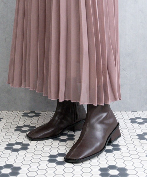 Fabby fabby(ファビィーファビィー)の「ストレッチショートブーツ(ブーツ・レディース・ブラック/ブラウン/オフホワイト・MEDIUM/LARGE/SMALL)」の17枚目の写真