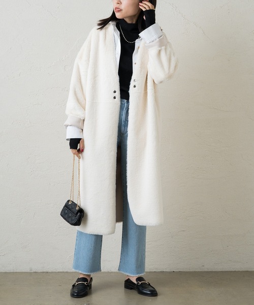 LOUNGEDRESS(ラウンジドレス)の「【odore/オドル】リバーシブルムートンコート(ムートンコート・レディース・チャコールグレー/アイボリー・FREE)」の2枚目の写真