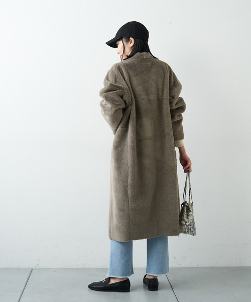 LOUNGEDRESS(ラウンジドレス)の「【odore/オドル】リバーシブルムートンコート(ムートンコート・レディース・チャコールグレー/アイボリー・FREE)」の16枚目の写真