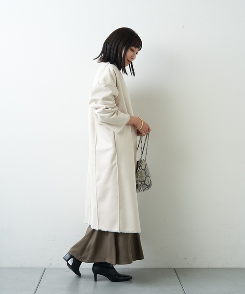 LOUNGEDRESS(ラウンジドレス)の「【odore/オドル】リバーシブルムートンコート(ムートンコート・レディース・チャコールグレー/アイボリー・FREE)」の10枚目の写真