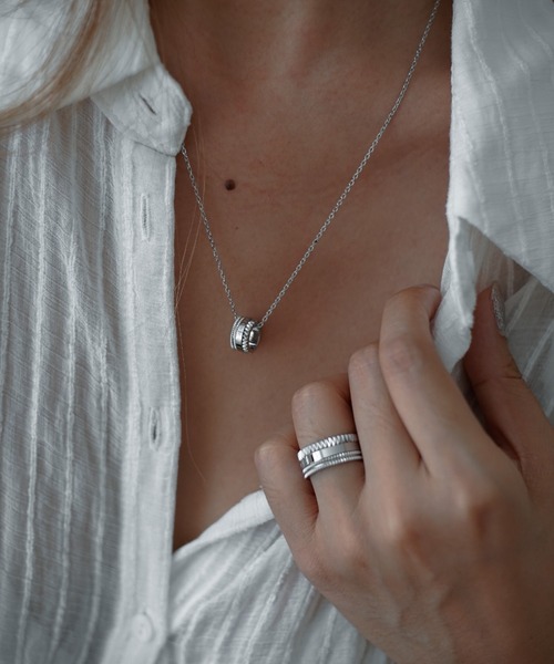 Daniel Wellington(ダニエルウェリントン)の「ELEVATION NECKLACE 万華鏡(ネックレス・レディース・シルバー/ピンクゴールド/イエローゴールド・ONE SIZE)」の12枚目の写真