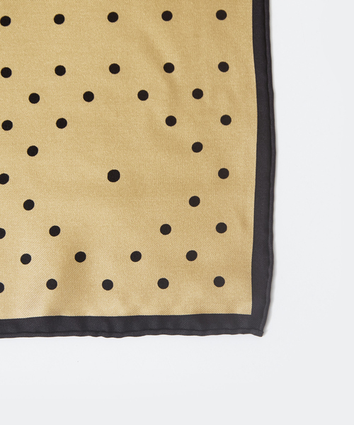 manipuri(マニプリ)の「【manipuri】ジオメドットスカーフ(バンダナ/スカーフ・レディース・ブラック/ベージュ・フリー)」の4枚目の写真