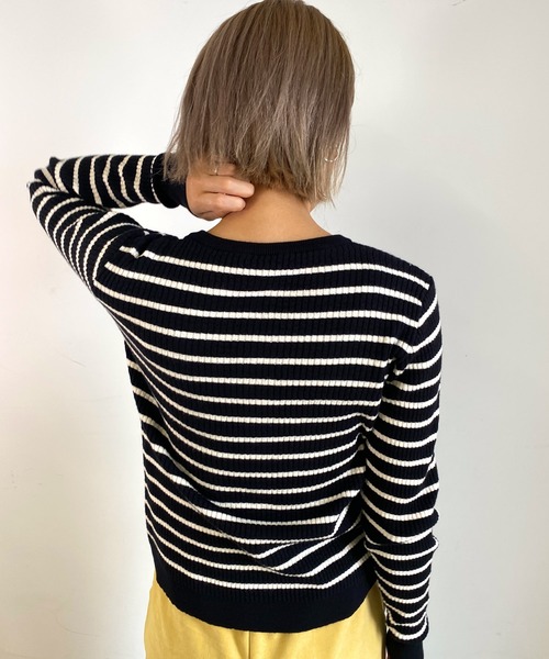 MLI'A(エムリア)の「スナップボタンリブニットカーディガン(カーディガン/ボレロ・レディース・ブラック/グリーン/バーガンディー/ブラック系6/ナチュラル・M)」の20枚目の写真