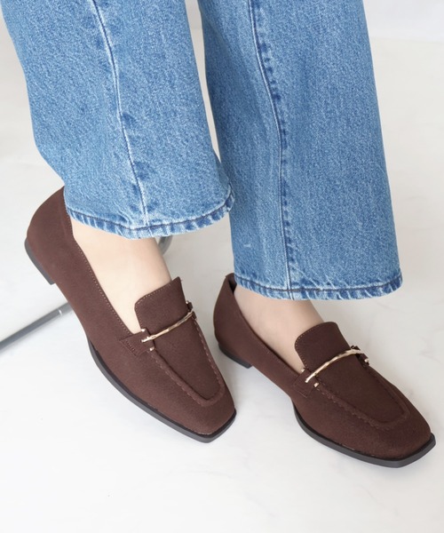 VIVIAN（ヴィヴィアン）の「スクエアトゥピースソールビット付きローファー（ローファー・レディース・ブラック/グレー系その他7/アイボリー/ベージュ/ダークブラウン/シルバー/ホワイト×カーキブラウン/D/ブラウン系その他4・S/M/L/LL/SS/XL）」の6枚目の写真