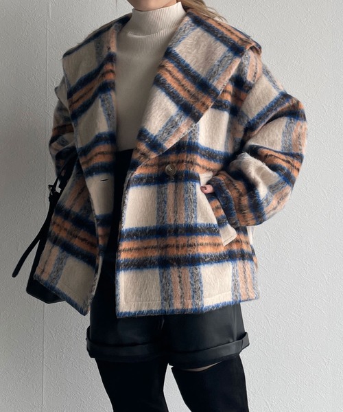 w closet(ダブルクローゼット)の「セーラーカラーショートコート(ピーコート・レディース・アイボリー/パープル・FREE)」の3枚目の写真