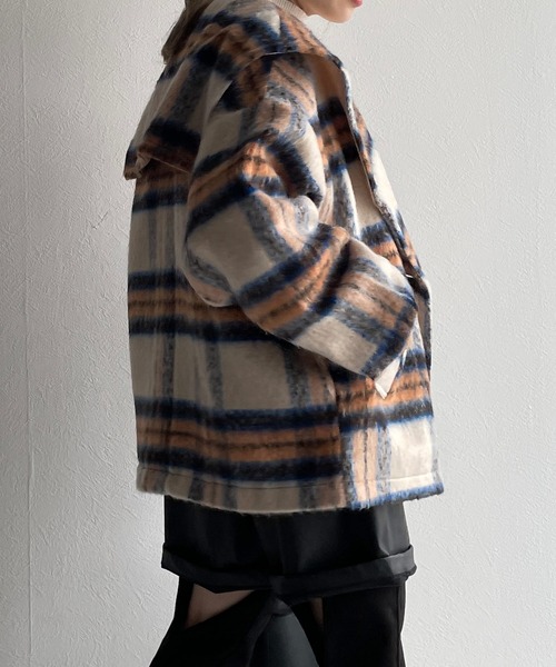 w closet(ダブルクローゼット)の「セーラーカラーショートコート(ピーコート・レディース・アイボリー/パープル・FREE)」の10枚目の写真