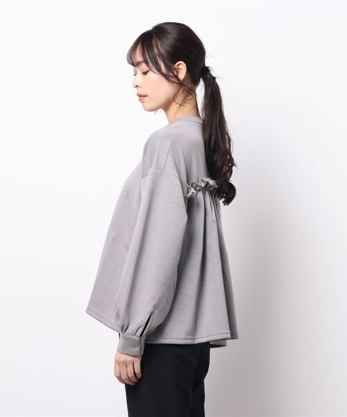 REAL CUBE(リアルキューブ)の「バックフリルプルオーバー(Tシャツ/カットソー・レディース・ブラック/グレイッシュベージュ/ブラウン/グリーン/バイオレット・M)」の17枚目の写真