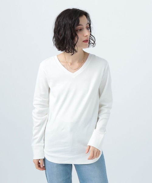 BAYFLOW(ベイフロー)の「ストレッチスムースVネックT(Tシャツ/カットソー・レディース・その他1/オフホワイト/ベージュ/その他2/ブラック・LARGE/MEDIUM/SMALL)」の2枚目の写真