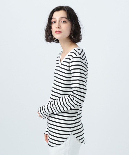 BAYFLOW(ベイフロー)の「ストレッチスムースVネックT(Tシャツ/カットソー・レディース・その他1/オフホワイト/ベージュ/その他2/ブラック・LARGE/MEDIUM/SMALL)」の21枚目の写真