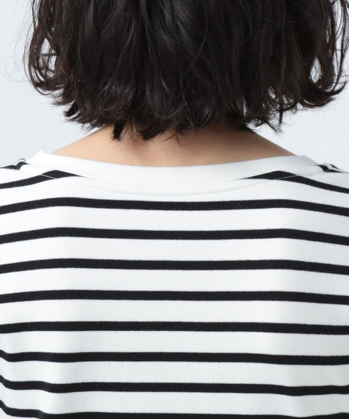 BAYFLOW(ベイフロー)の「ストレッチスムースVネックT(Tシャツ/カットソー・レディース・その他1/オフホワイト/ベージュ/その他2/ブラック・LARGE/MEDIUM/SMALL)」の22枚目の写真