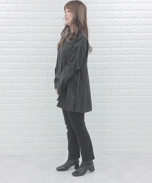 Lace Ladies(レースレディース)の「バンドカラー プリーツ切替 長袖 シャツ(シャツ/ブラウス・レディース・グレイッシュベージュ/ホワイト/ブラック・M/L)」の7枚目の写真