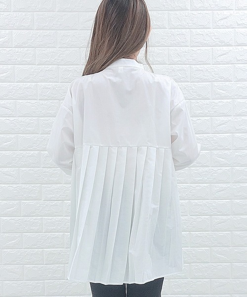 Lace Ladies(レースレディース)の「バンドカラー プリーツ切替 長袖 シャツ(シャツ/ブラウス・レディース・グレイッシュベージュ/ホワイト/ブラック・M/L)」の13枚目の写真