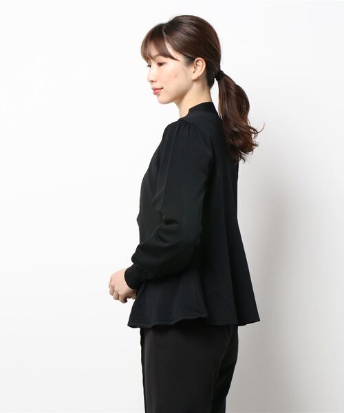 allureville（アルアバイル）の「パフスリーブペプラムカーディガン（ニット/セーター・レディース・ブラック/サックスブルー/オフホワイト・2）」の5枚目の写真