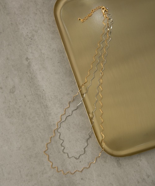 COLOR TOKYO ACCESSORIES(カラートウキョウアクセサリー)の「ぎざぎざバイカラー2連ロングネックレス(ネックレス・レディース・シルバー/ゴールド・FREE)」の12枚目の写真