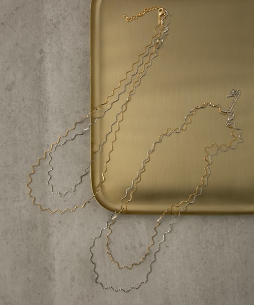 COLOR TOKYO ACCESSORIES(カラートウキョウアクセサリー)の「ぎざぎざバイカラー2連ロングネックレス(ネックレス・レディース・シルバー/ゴールド・FREE)」の16枚目の写真