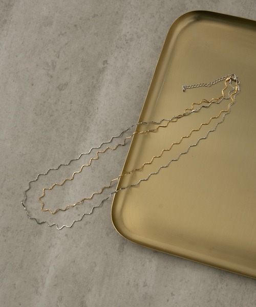 COLOR TOKYO ACCESSORIES(カラートウキョウアクセサリー)の「ぎざぎざバイカラー2連ロングネックレス(ネックレス・レディース・シルバー/ゴールド・FREE)」の18枚目の写真