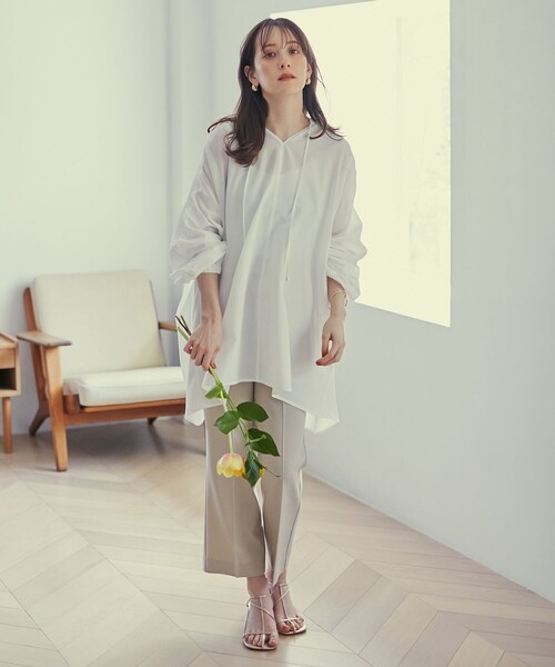 Feroux（フェルゥ）の「【洗える】ドライタッチセミフレア カラーパンツ（その他パンツ・レディース・ふじ色系/ブラック系/スモーキーグリーン系/ライトイエロー系/アイボリー系・2/0/1）」の6枚目の写真