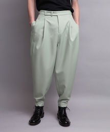 MAT TWILL TWO TUCK TAPERED PANTS