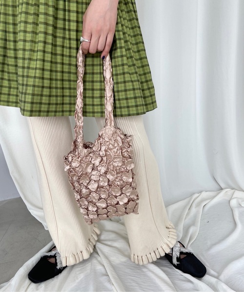 SANSeLF(サンセルフ)の「フラワードローバッグ【SANSeLF】sana22s005(トートバッグ・レディース・ブラック/カーキ/サックスブルー/ブルー/ライトベージュ/ライラック・FREE)」の19枚目の写真