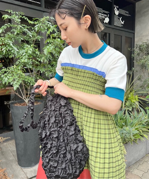 SANSeLF(サンセルフ)の「フラワードローバッグ【SANSeLF】sana22s005(トートバッグ・レディース・ブラック/カーキ/サックスブルー/ブルー/ライトベージュ/ライラック・FREE)」の14枚目の写真