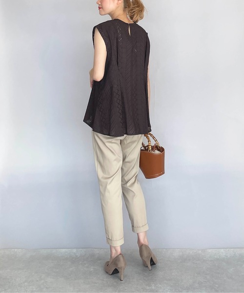 PICCIN(ピッチン)の「エンブロイダリーペプラムブラウス(シャツ/ブラウス・レディース・チャコールグレー/オフホワイト/オレンジ/グリーン・M)」の20枚目の写真