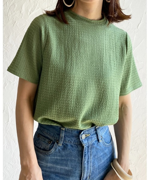 She's Closet(シーズクローゼット)の「ふくれジャガードクルーネックコンパクト半袖プルオーバートップス(Tシャツ/カットソー・レディース・グリーン/ブラック/アイボリー・FREE)」の5枚目の写真