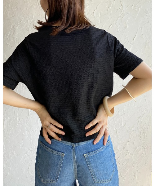 She's Closet(シーズクローゼット)の「ふくれジャガードクルーネックコンパクト半袖プルオーバートップス(Tシャツ/カットソー・レディース・グリーン/ブラック/アイボリー・FREE)」の7枚目の写真