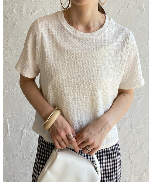 She's Closet(シーズクローゼット)の「ふくれジャガードクルーネックコンパクト半袖プルオーバートップス(Tシャツ/カットソー・レディース・グリーン/ブラック/アイボリー・FREE)」の8枚目の写真