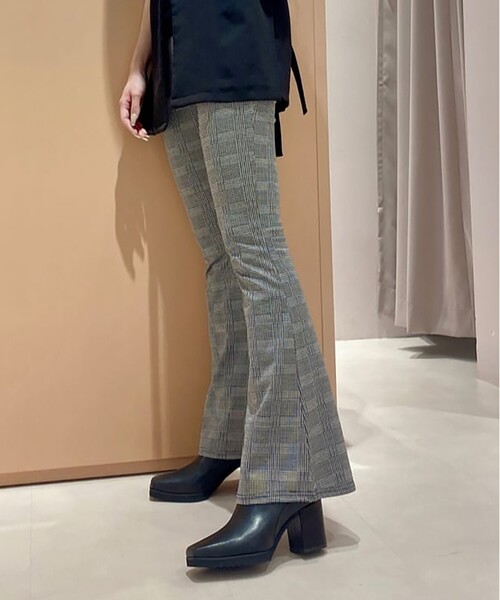 ESPERANZA(エスペランサ)の「ソフトスクエアトゥワークソールショートブーツ(ブーツ・レディース・ブラック/ブラウン系/アイボリー・M/S/LL/L)」の12枚目の写真