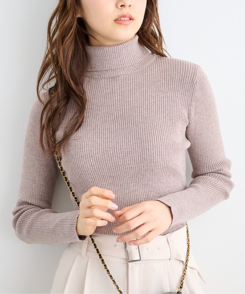 FREE'S MART(フリーズマート)の「◆タートルネックリブニット(ニット/セーター・レディース・ブラック/ピンク/ホワイト/ホワイト系その他/ブラウン/ブルー・FREE)」の4枚目の写真