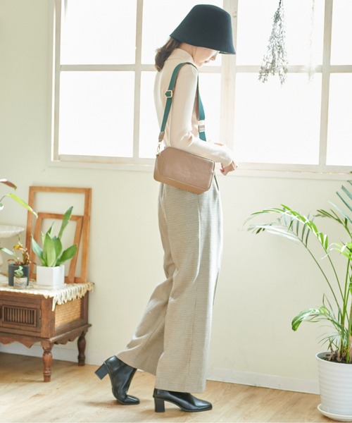 FREE'S MART(フリーズマート)の「◆タートルネックリブニット(ニット/セーター・レディース・ブラック/ピンク/ホワイト/ホワイト系その他/ブラウン/ブルー・FREE)」の15枚目の写真