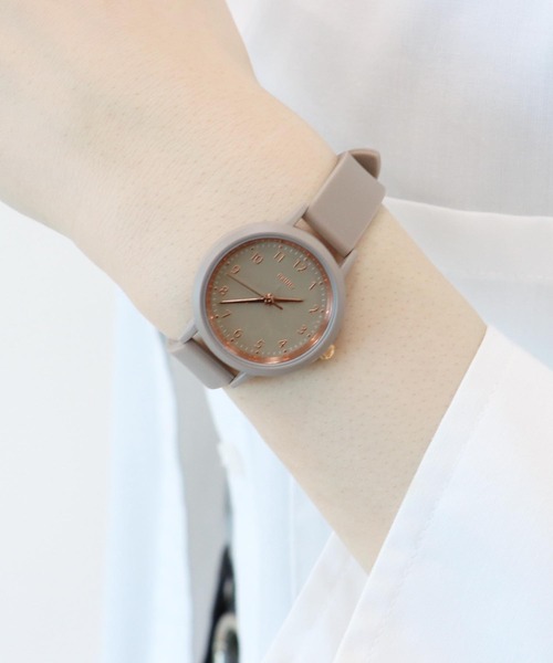 Three Four Time（ｽﾘｰﾌｫｰﾀｲﾑ）の「シリコンバンドウォッチ　/　時計（アナログ腕時計・レディース・ブラック/ホワイト/ピンク・FREE）」の6枚目の写真