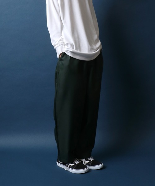 ANPAS（アンパス）の「Twill Fabric Tuck Wide Balloon Pants/ツイル タックワイドバルーンパンツ（スラックス・メンズ・ブルー/グリーン/チャコールグレー/ブラック・S/M/L）」の10枚目の写真