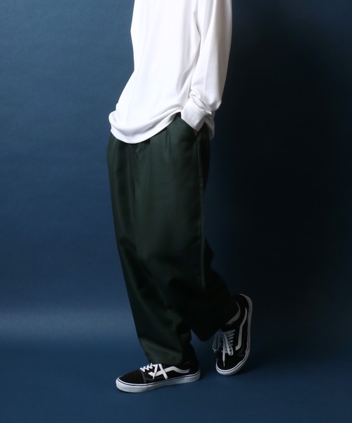 ANPAS（アンパス）の「Twill Fabric Tuck Wide Balloon Pants/ツイル タックワイドバルーンパンツ（スラックス・メンズ・ブルー/グリーン/チャコールグレー/ブラック・S/M/L）」の6枚目の写真