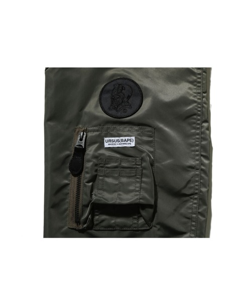 A BATHING APE（アベイシングエイプ）の「URSUS NYLON LOOSE FIT MA-1 M（MA-1・メンズ・オリーブ/ブラック・X-LARGE/SMALL/MEDIUM/XX-LARGE/LARGE）」の14枚目の写真