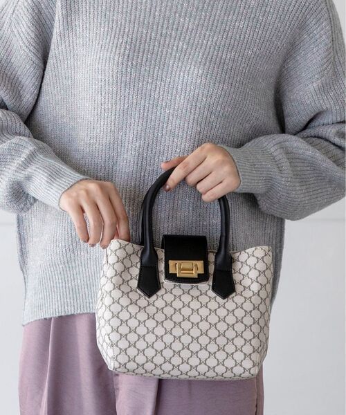 THE SHOP TK （ザ ショップ ティーケー ）の「◆【ショルダー付2WAY】モノグラムミニバッグ（ショルダーバッグ・レディース・ベージュ系その他2/ホワイト系8/ブラウン系6・00）」の2枚目の写真