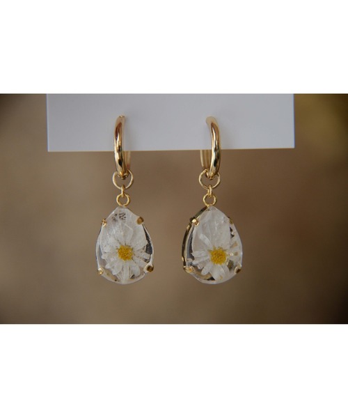 tone(トーン)の「【Riko】ドロップビジューピアス (MA)(ピアス(両耳用)・レディース・ホワイト/ベージュ/その他・FREE)」の6枚目の写真