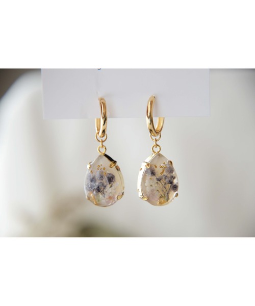 tone(トーン)の「【Riko】ドロップビジューピアス (MA)(ピアス(両耳用)・レディース・ホワイト/ベージュ/その他・FREE)」の7枚目の写真