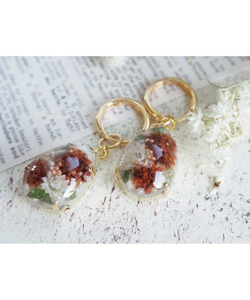 tone(トーン)の「【Riko】ドロップビジューピアス (MA)(ピアス(両耳用)・レディース・ホワイト/ベージュ/その他・FREE)」の10枚目の写真