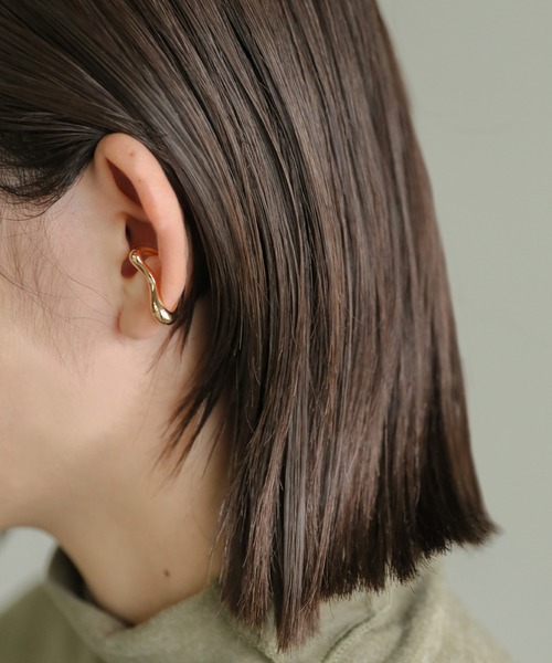 select MOCA（セレクトモカ）の「ウェーブイヤーカフ（イヤーカフ・レディース・ゴールド/シルバー・FREE）」の3枚目の写真