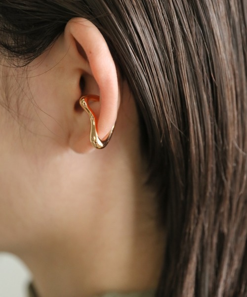 select MOCA（セレクトモカ）の「ウェーブイヤーカフ（イヤーカフ・レディース・ゴールド/シルバー・FREE）」の6枚目の写真