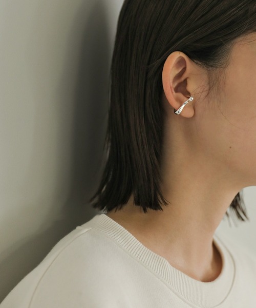 select MOCA（セレクトモカ）の「ウェーブイヤーカフ（イヤーカフ・レディース・ゴールド/シルバー・FREE）」の7枚目の写真