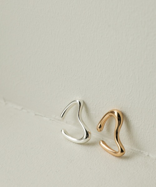 select MOCA（セレクトモカ）の「ウェーブイヤーカフ（イヤーカフ・レディース・ゴールド/シルバー・FREE）」の11枚目の写真