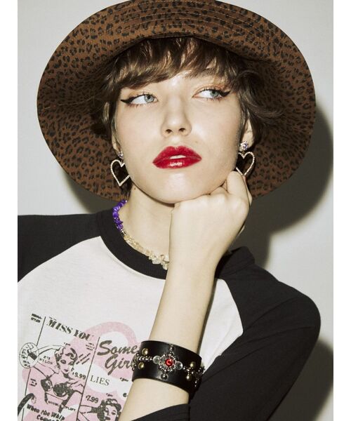 jouetie（ジュエティ）の「スタッズビジューバングル（バングル/リストバンド・レディース・オフホワイト/ブラック/その他1・FREE）」の11枚目の写真